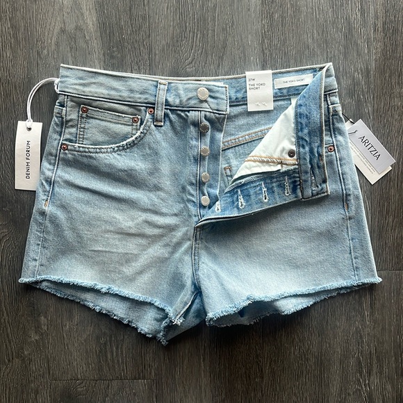 NWT Aritzia The Yoko Hi-Rise Jean Short ✧ 15 Years Barely There Blue ✧ Size 27 - Picture 3 of 8